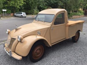 Citroen 2CV pickup truck side view